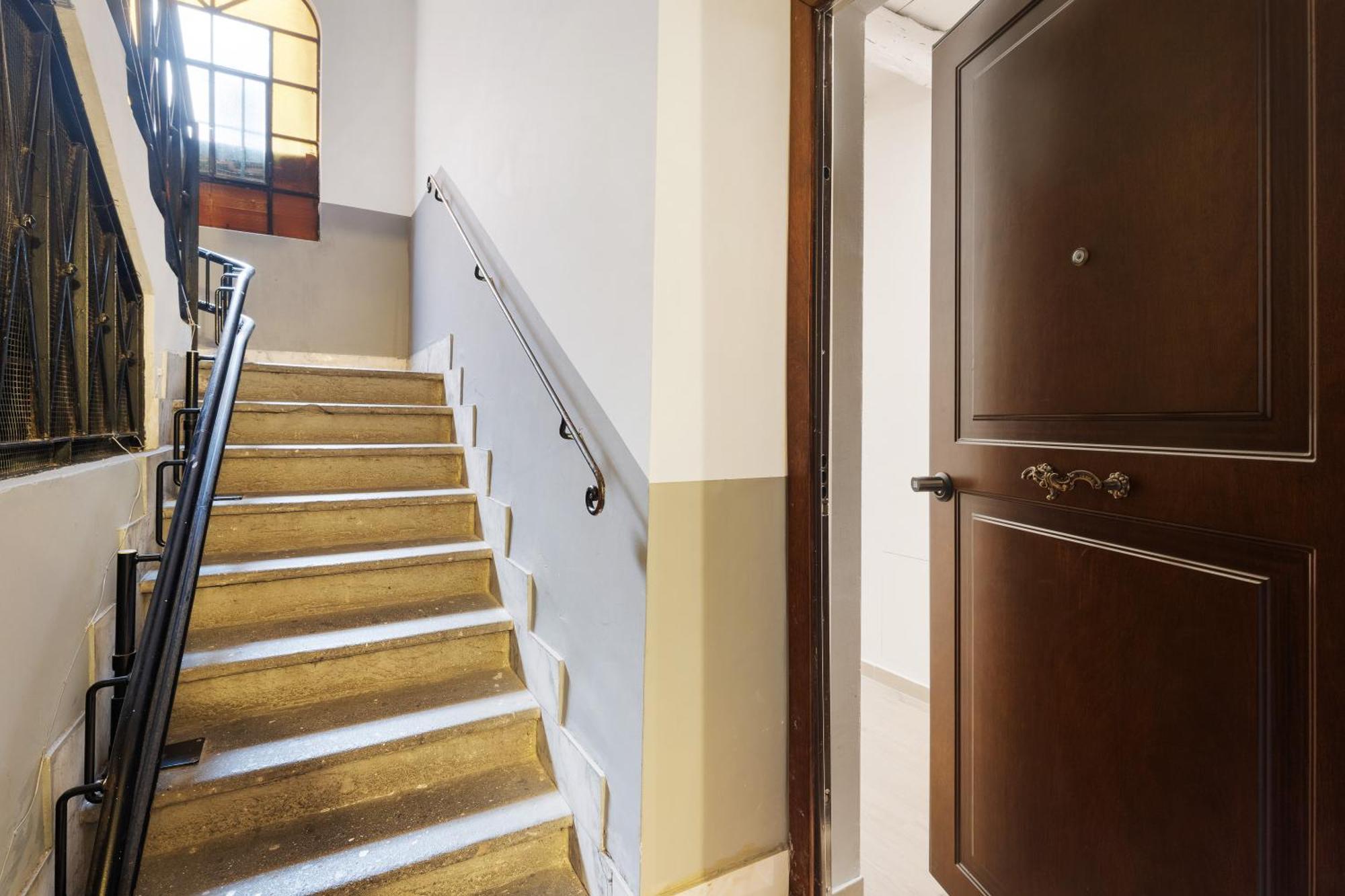 Leopardo Boutique Apartment In Trastevere Рим Экстерьер фото